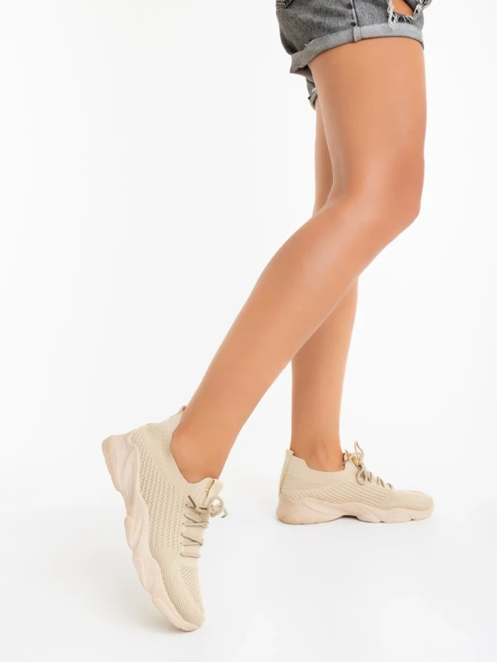 Дамски спортни обувки бежови от текстилен материал Jaylah