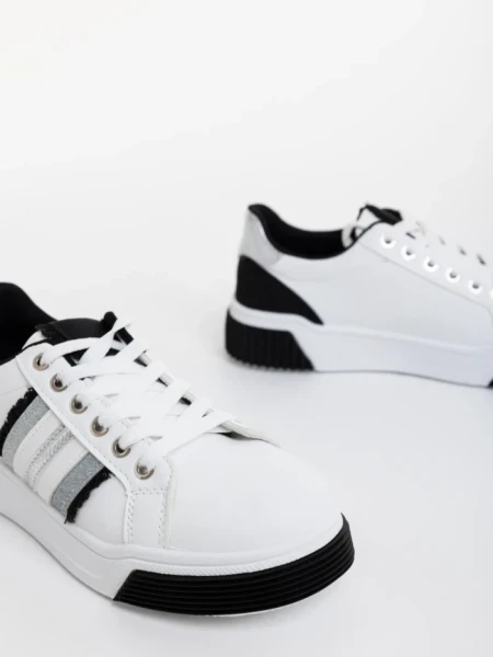 Дамски спортни обувки черни от екологична кожа Pricilla