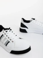 Дамски спортни обувки черни от екологична кожа Pricilla