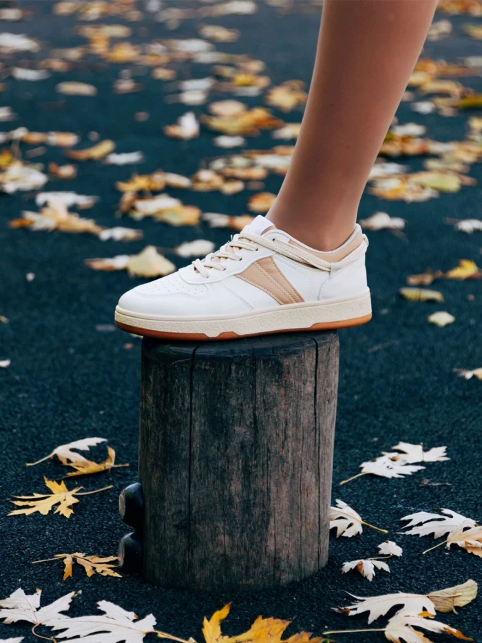 Дамски спортни обувки тъмно бежови от екологична кожа Petty