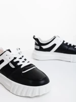 Дамски спортни обувки черни от екологична кожа  Sabetta