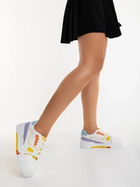 Дамски спортни обувки жълти от екологична кожа Lowery