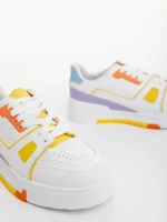 Дамски спортни обувки жълти от екологична кожа Lowery