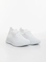 Мъжки спортни обувки бели от текстилен материал Andreo