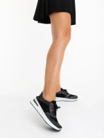 Дамски спортни обувки черни от текстилен материал Kurika