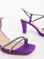 Дамски сандали с ток лилави от текстилен материал Delenia
