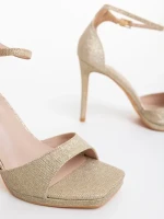 Дамски сандали златисти от текстилен материал Cadara