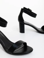 Дамски сандали черни от екологична кожа Alaris