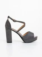 Дамски сандали с ток черни от текстилен материал Elinta