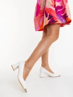 Дамски обувки с ток бели от екологична кожа Carimar