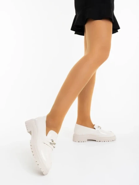 Дамски мокасини бежови от екологична лачена кожа Sardor