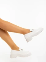 Дамски мокасини бежови от екологична лачена кожа Sardor