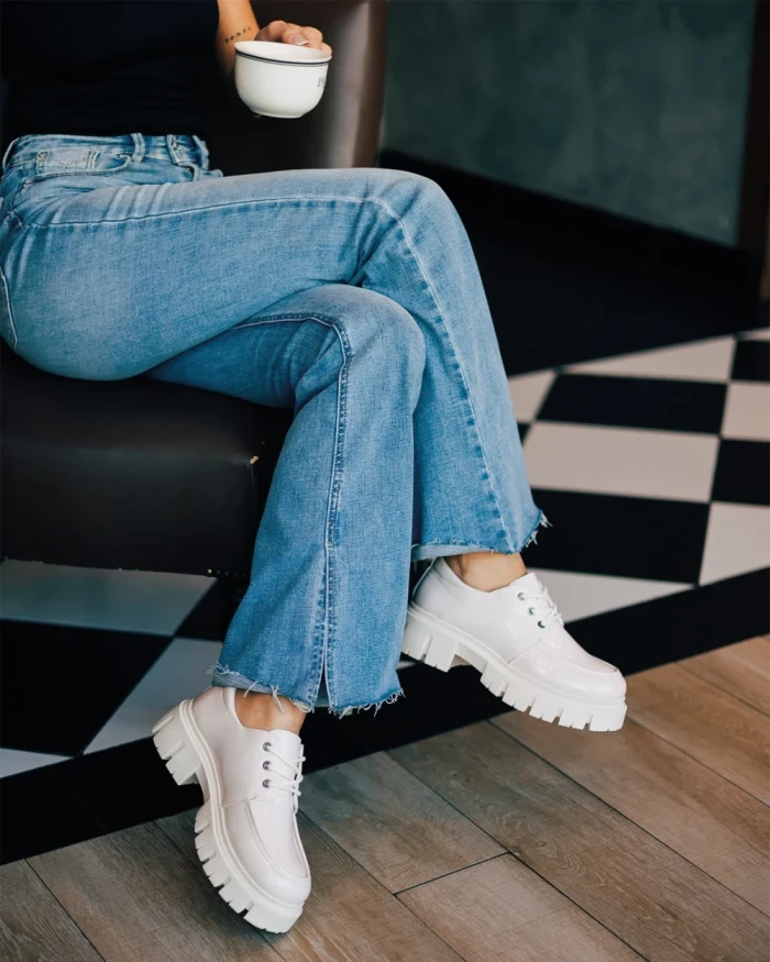 Дамски мокасини бежови от екологична лачена кожа Honami