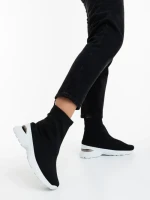 Дамски спортни обувки черни от текстилен материал Verlana