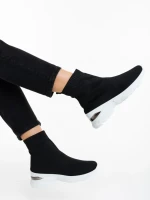 Дамски спортни обувки черни от текстилен материал Verlana