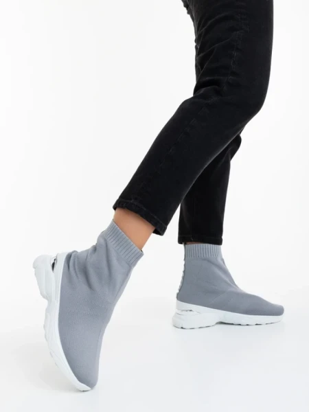 Дамски спортни обувки сиви от текстилен материал Verlana