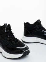 Дамски спортни обувки черни от текстилен и синтетичен материал Varava