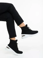 Дамски спортни обувки черни от текстилен материал Mariposa