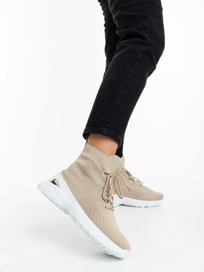 Дамски спортни обувки бежови от текстилен материал Mariposa