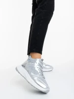 Дамски спортни обувки сребристи от текстилен и синтетичен материал Varava