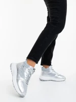 Дамски спортни обувки сребристи от текстилен и синтетичен материал Varava