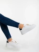 Дамски спортни обувки черни от екологична кожа Amazera