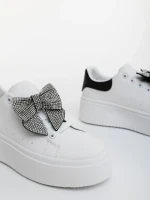 Дамски спортни обувки черни от екологична кожа Zenara