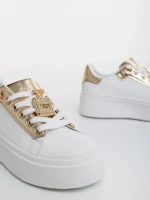 Дамски спортни обувки златисти от екологична кожа Amazera