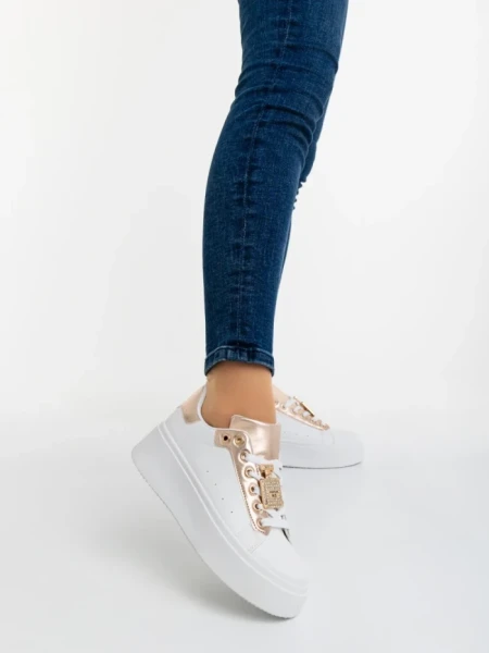 Дамски спортни обувки цвят шампанско от екологична кожа Amazera