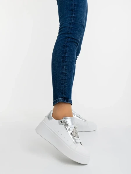 Дамски спортни обувки сребристи от екологична кожа Amazera