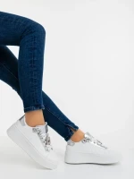 Дамски спортни обувки сребристи от екологична кожа Amazera