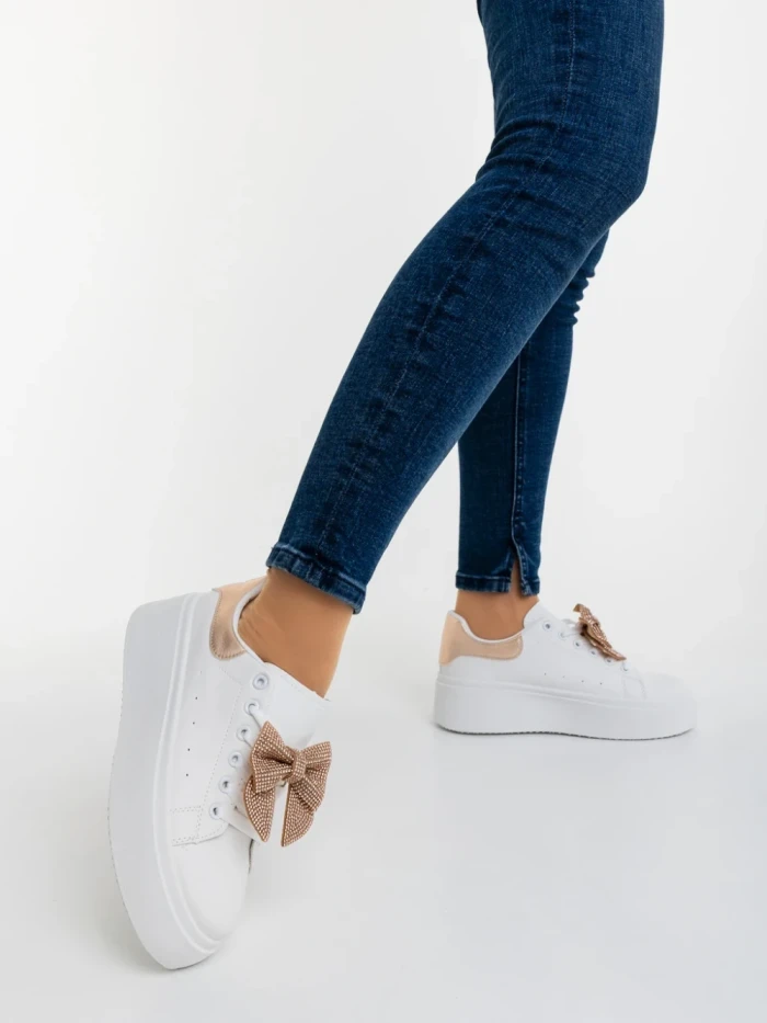 Дамски спортни обувки цвят шампанско от екологична кожа Zenara