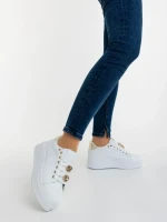 Дамски спортни обувки бели със златисто от екологична кожа Lovely