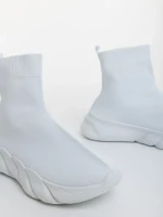 Дамски спортни обувки бели от текстилен материал Razara