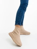 Дамски спортни обувки бежови от текстилен материал Razara