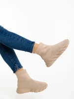 Дамски спортни обувки бежови от текстилен материал Razara