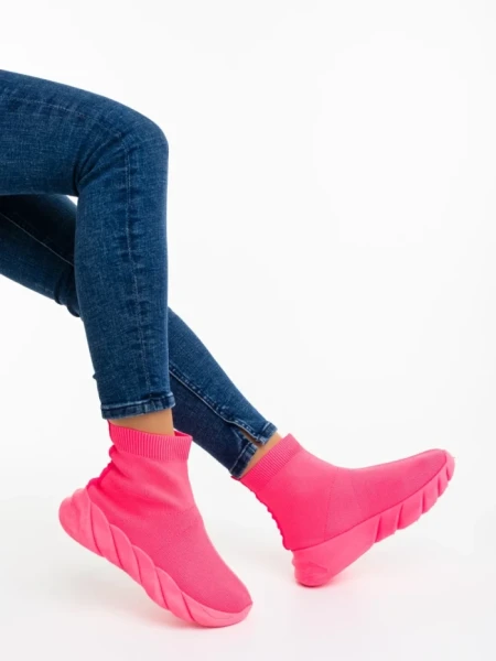 Дамски спортни обувки розови от текстилен материал Razara