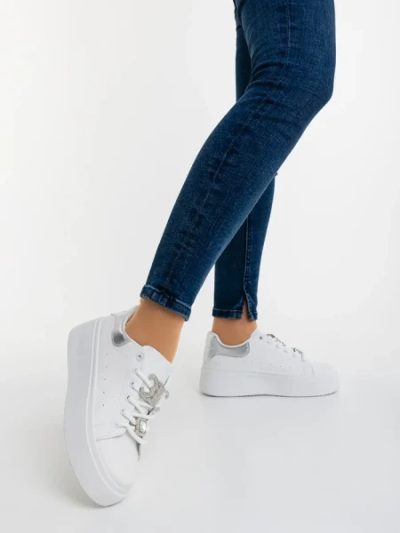 Дамски спортни обувки сребристи от екологична кожа Lorimar