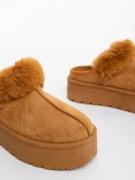 Дамски чехли цвят светъл камел от текстилен материал Temaria