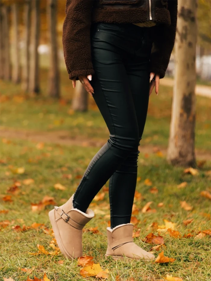 Дамски чизми бежови от текстилен материал Diera