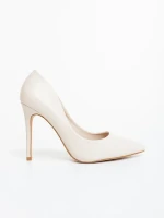 Дамски обувки с ток бежови от екологична кожа Nozura