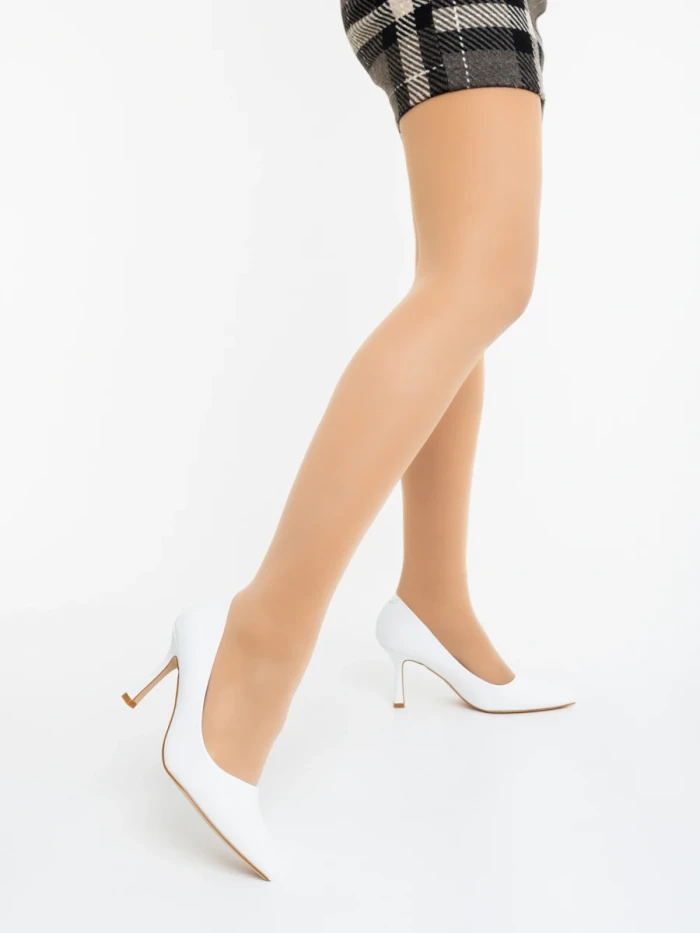 Дамски обувки с ток бели от екологична кожа Zafrani