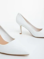 Дамски обувки с ток бели от екологична кожа Zafrani