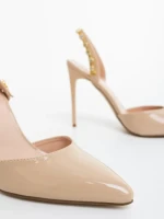 Дамски обувки с ток бежови от екологична лачена кожа Maromi