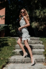 Дамски обувки с ток бели от екологична лачена кожа и текстилен материал Nadania