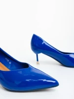 Дамски обувки с ток сини от екологична лачена кожа Caravela