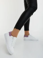 Дамски спортни обувки бели с лилаво от екологична кожа Everia