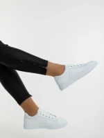 Дамски спортни обувки бели от екологична кожа Mivara