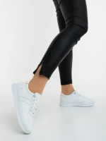 Дамски спортни обувки бели от екологична кожа Anzara