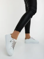 Дамски спортни обувки бели с бежово от екологична кожа Catiopia